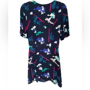 Beautiful Fitting Mini-dress